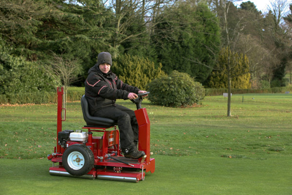 Smooth operator – Moor Hall’s new Toro GreensPro in action