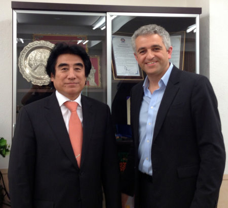 (from left) ISPS Chairman Dr Haruhisa Handa and Ivan Peter Khodabakhsh, Chief Executive Officer of the Ladies European Tour