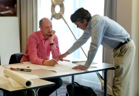 Dannis Nieuwpoort receives some guidance from EIGCA Senior Member Ken Moodie
