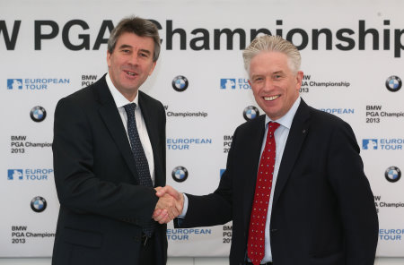 Mark Lichtenhein, European Tour Head of TV, Digital Media and Technology (r) shakes hands with Paul Bristow, Chief Commercial Officer of deltatre, after announcing the launch of European Tour TV at a press conference during the BMW PGA Championship at Wentworth Club (© Getty Images)