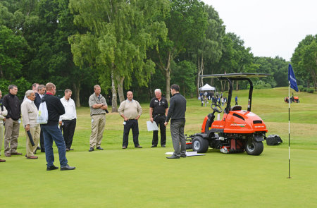 Karl Parry presents his findings on frequency of cut using a Jacobsen Eclipse 322