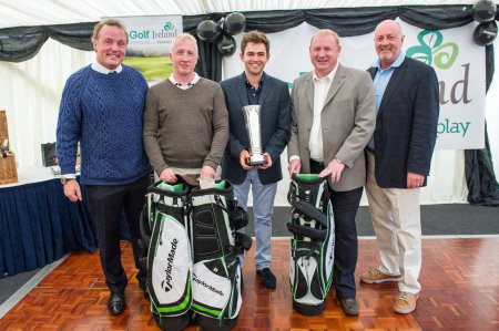 Members of the winning Citi FX team are presented with the trophy for the inaugural Golf, Guinness and Oyster Gathering by (far left) Lord Iveagh and (far right) David Boyce of Golf Ireland.