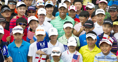 Tiger Woods and Rory McILroy with Chinese Juniors