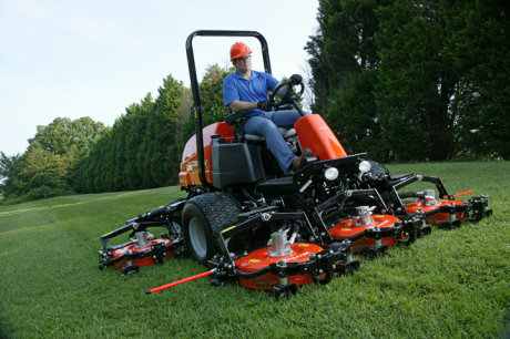 Jacobsen expects products like the new AR722T™ contour rotary mower to help continue the company’s recent success into 2014 and beyond. The new mower boosts productivity with class-leading power, exceptional contour following and cutting width flexibility