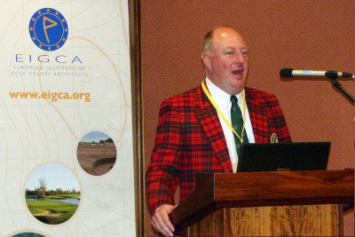 Drew Rogers, ASGCA, speaking at the conference