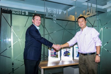 Ben Cowen (left), The European Tour’s Deputy Director of International Policy, and James Lee, Executive Chief Editor of Golf World China