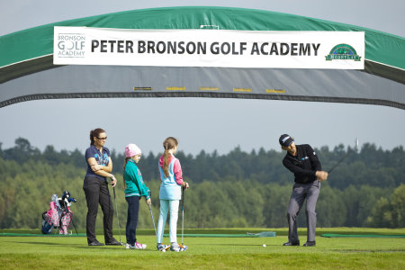 Poland’s leading golf pro, Peter Bronson, is based at Modry Las 