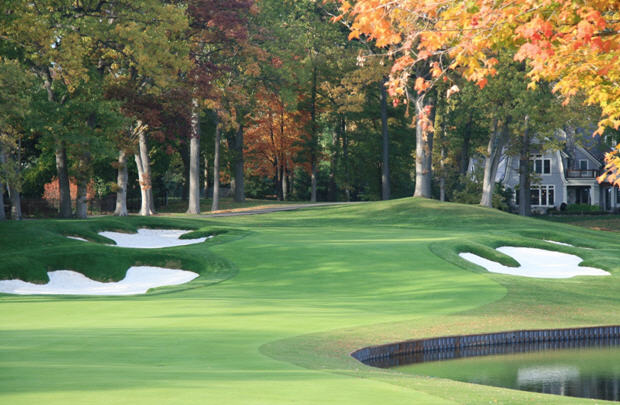 The Renovated 15th Green with New Lake North Course, Oakland Hills Country Club ©Hills & Forrest, 2014