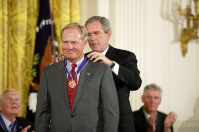 Jack Nicklaus receives the Presidential Medal of Freedom in 2005
