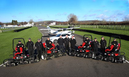 Phil Helmn, centre, with from left Goodwood’s Rob Dyer, Sean Blyth, Russell Carr, and Billy Nash; John Cole, JSM, Larry Pearman, Lely, and Chris Stone, Adrian Gale and Andy Brown from Goodwood.