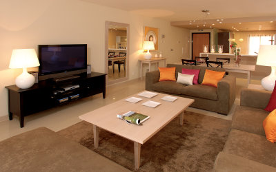 An inside view of the well-appointed Apartments at Oceânico’s popular Amendoeira Golf Resort