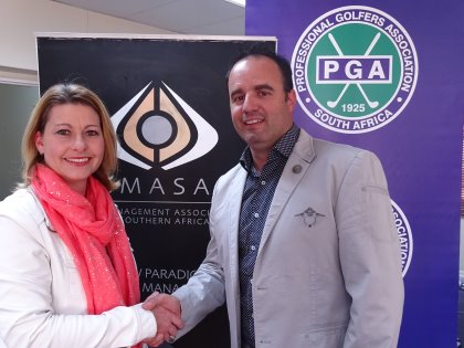 Janyne Marais (CMASA General Manager) and Ivano Ficalbi (PGA of South Africa CEO) conclude the groundbreaking agreement that will see the two organisations partner with each other to create greater value for the South African golf industry (photo PGA of South Africa)